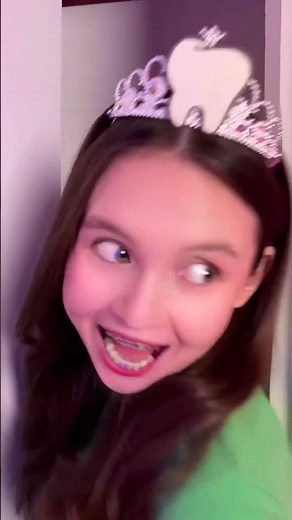 What Did the Tooth Fairy Bring?! 🌺🧚‍♀️🎁 | Fun Kids Story