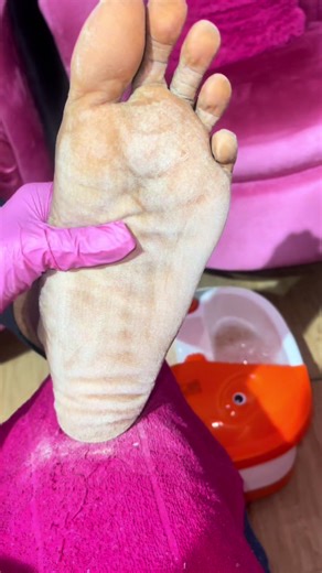 Expert Pedicure Techniques for Perfect Feet