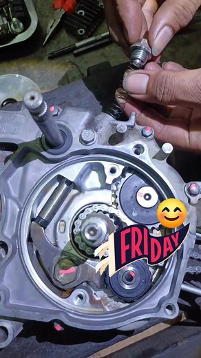 Betulkan😄.ingt jgn guna spring brek blkng 🤭tp pickup cikgu 🤔😏 Nak Belajar enjin motor nie link www.overhaulmotor.com #pengalamanmajukankita #honda #ex5 | Zul Kencang