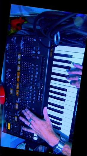 Behringer Odyssey beautiful ambient jam Lekato looper Nux Time core