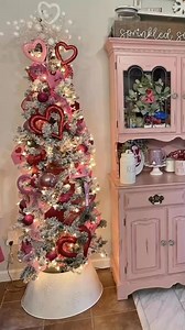 Valentines Day Tree Decor Inspiration ♥️ Enjoy! *all images are from Pinterest and are for decorating inspiration only #homedecorinspo #valentinesday #valentines #valentinesdecor #christmastree #holidaytree #homedecor #homedecorideas #homedecoration #HolidayDecor #holidayseason #Holidays #HolidayDecor | Beth's Country Primitive Home Decor