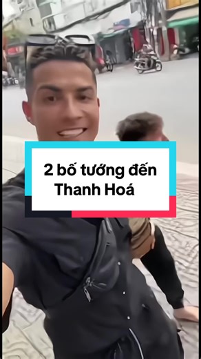 Chân Đất Cầu Thủ: Ronaldo và Messi