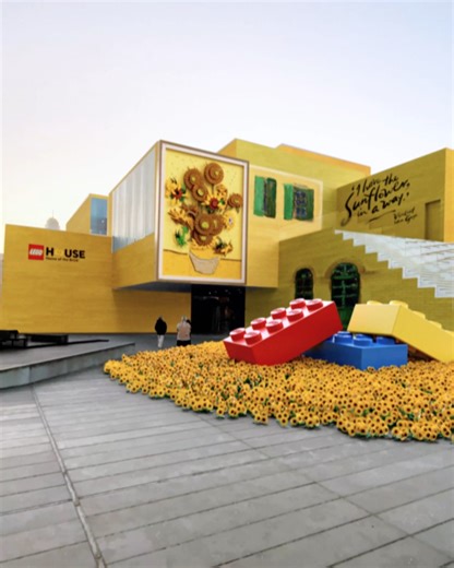 To celebrate van Gogh’s birthday, we’ve imagined the LEGO House as the iconic Yellow House. Birthplace of his sunflower paintings.🌻 Happy birthday, Vincent! 🎉 #LEGO #LEGOART #vangogh #vangoghmuseum | LEGO