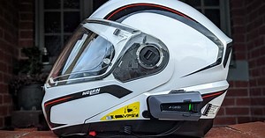 Review: Cardo pushes the game forward again with new Packtalk Edge