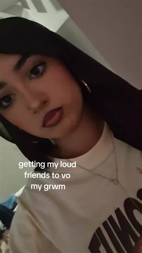 How to Achieve a Flawless Makeup Look: Tips from Maya