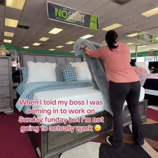 📍Yes! We are OPEN until 6pm. 📍 📍📍Fast APPROVALS with deposits as low as $18 with NO CREDIT NEEDED! Don’t wait for months for your furniture! Come see us for immediate FREE delivery to ALL of Houston! Deposits as low as $18 with no credit needed. Hablamos español 😊. Please see store for details. This offer isn’t valid with progressive leasing. #furniture #houston #nocredit #outlet #texasmade #customfurniture #oversizedfurniture #hablamosespañol #aceptamospasaporte #aceptamositin #houstonfurn