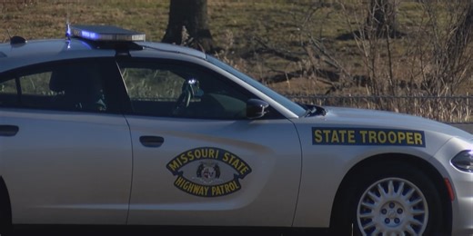 4 injured after erratic driver speeding on I-35 causes hit-and-run collision