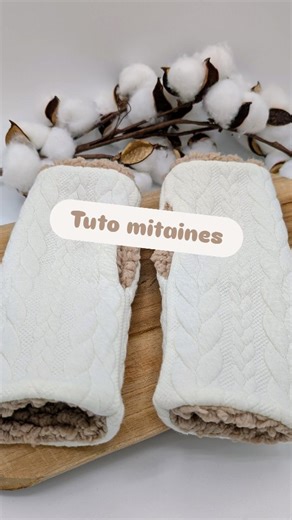 Audrey on Instagram: "Tuto du vendredi ! Aujourd'hui on coud des mitaines assorties à notre tour de cou de la semaine dernière. Pour les réaliser il te faudra : - 2 rectangles de tissu extérieur ton tour de main + 2 cm x hauteur de mitaine desiré ( ici 21 cm x 22 cm de maille torsadé @FAJtextile ) - 2 rectangles de tissu intérieur de ton tour de main + 2 cm x hauteur de mitaine désiré + 1 cm pour que le tissu intérieur dépasse légèrement (ici 21 x 23 cm de moumoute sherpa @TissusPrice ) Ensuite 