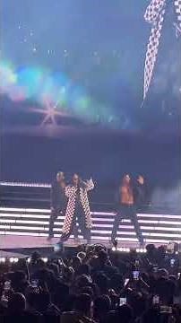 Brandy performs “What About Us“ on The Boy Is Mine Tour