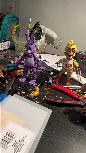 Day 1 of making my own fnaf pizzeria #fivenightsatfreddys #fnaf #williamafton #diy #funko #painting