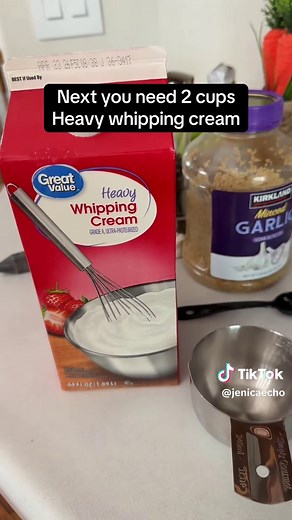 Quick Homemade Alfredo Sauce Recipe in 15 Minutes