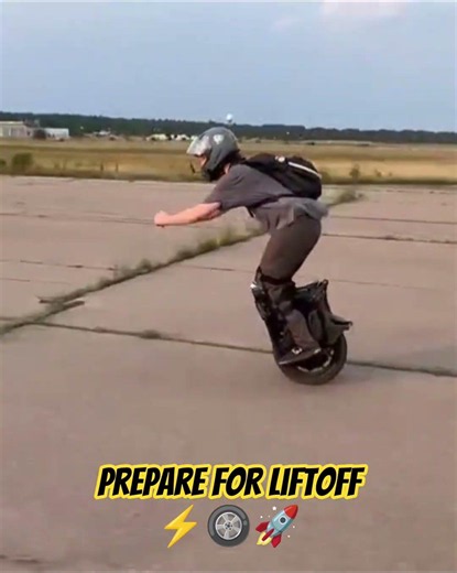 The perfect place to see what she can do 🛞⚡#electricunicycle #euc #speed #fyp #trending