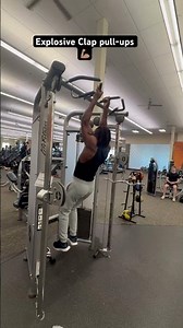 Explosive Clap pull-ups #calisthenics #strongabs #bodyweightexercise #pushpullworkout