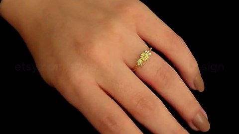 Sterling Silver Birth Flower Ring: Custom Gold Floral Statement Ring - Etsy
