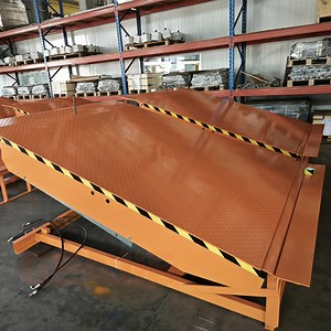 [Hot Item] Factory Dock Leveler Warehouse Dock Hydraulic Dock Plate