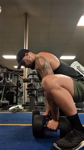 Dumbbell Gorilla Row An exercise targeting lower traps, rhomboids, and rear delts while improving core strength and hip mobility. #FitnessWorkout #StrengthTraining #CoreExercise #GymTips #UpperBodyWorkout | MANA TU