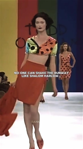 Shalom Harlow vs Yasmin Wijnaldum | Who Has The Best Hip Walk? 🔥