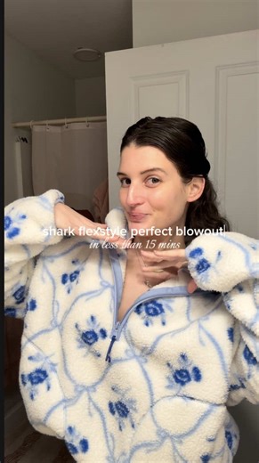 Quick and Easy Hair Blowout Tutorial Using Shark Flex Style