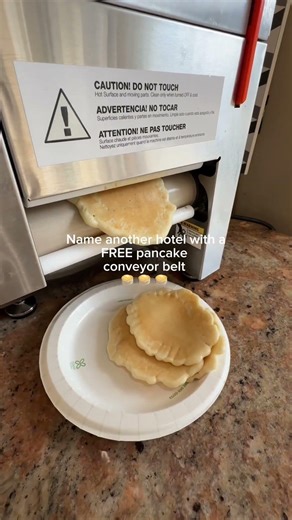 Pancakes on tap at the hotel motel Holiday Inn! #holidayinn #holidayinnexpress #freehotelbreakfast