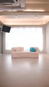 Just like in Friends, every great story starts on a comfy sofa… and a confident smile  At D Dentist, we’re here to help you get the smile that’s always there for you  | D. Dentist Dental Clinic | Facebook