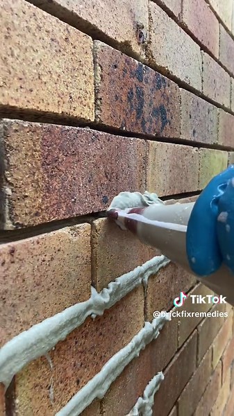 #bricktok #bricklayer #repointing #flush #remedial #construction #formerglory