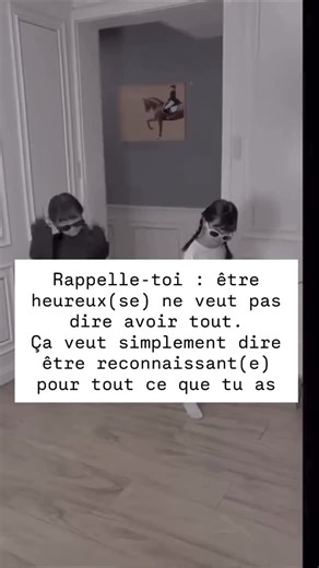 Laura | Motivation | Gratitude ✨ on Instagram: "Rappelle-toi : être heureuse ne veut pas dire avoir une vie parfaite. Ça veut simplement dire savoir reconnaître la richesse de ce que tu as déjà. Un matin calme. Un sourire. Un moment de paix, même bref. Le bonheur se cache souvent dans les choses simples qu’on ne regarde plus. Aujourd’hui, je choisis de ralentir, de respirer et de dire merci. Merci pour ce que j’ai. Merci pour ce que je suis. Merci pour ce qui arrive. 🤍✨ Mindset | énergie positi