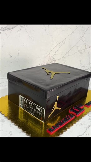 Shoebox cake #shoeboxcake #trinidadbaker #CustomCakesTT #jumpman #tiktokcake