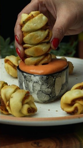 Twisted Paneer Samosa 😋 | Unique and Crispy Paneer Snack Recipe #shorts