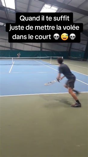 Quand il te suffit juste de mettre la volée dans le court 💀😅💀 #tennis #tennisplayer #tennispoint