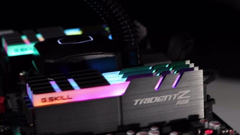 G.SKILL Trident Z RGB Series DDR4 RAM (XMP) 16GB (2x8GB) 3600MT/s CL18-22-22-42 1.35V Intel AMD Desktop Computer Memory U-DIMM (F4-3600C18D-16GTZRX)