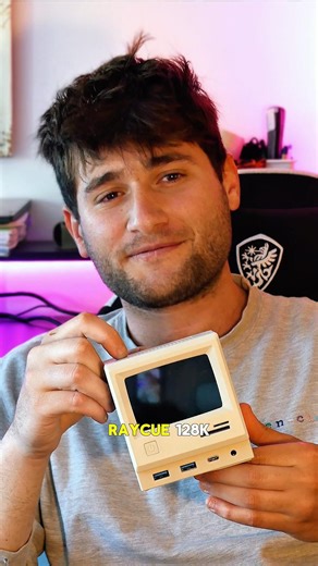 The Ultimate Retro Dock: 21 Ports & Triple 4K Display! 🖥️ ‪@RaycueDirect‬