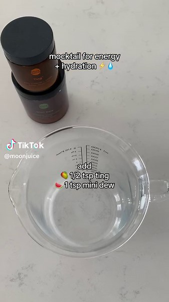 hungover? dont want a 2nd coffee? in the mood for a mocktail? look no further than our fruit punch 😌 #wellness #mocktail #recipe #electrolytes