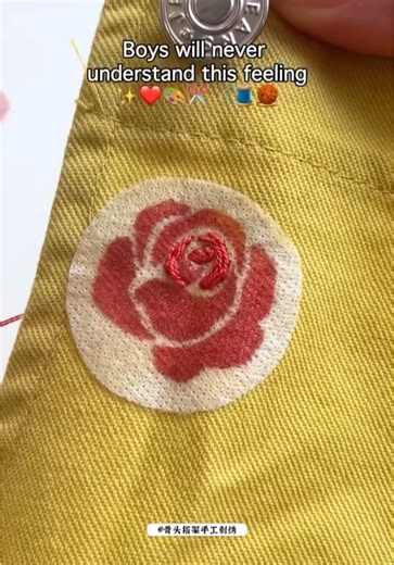 The colorful self-adhesive water-soluble tracing paper is a more advanced embroidery tracing tool that comes with its own color and is more convenient to use.#手工diy禮物 #手工 #embroidery #handembroidery #handmade
