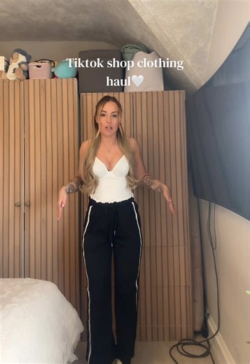 Stylish TikTok Shop Clothing Haul: Outfit Reviews