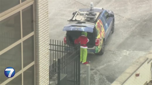 With just a few days until Christmas, News Center 7 was lucky enough to get a visit from Santa Claus! Unfortunately, the Grinch heard about the visit and showed up to steal our presents. We got it all on camera: | WHIO