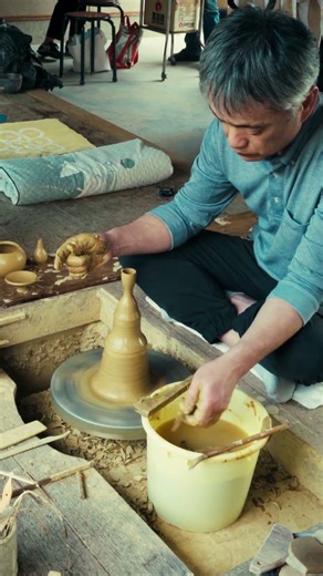 Precisely making a handmade teapot