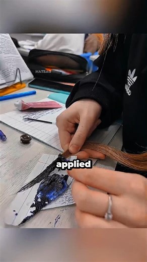 She Dyed Her Hair Using Pen Ink 😳 @wwwrf00