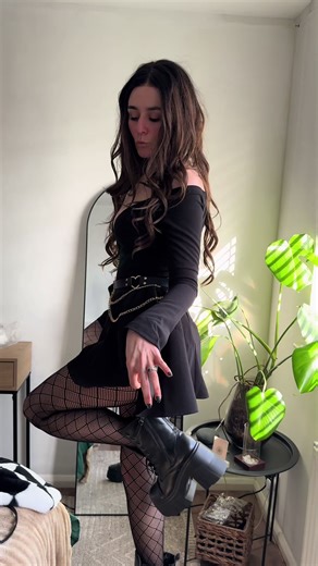 Embrace Your Inner Gothic: Outfit Inspiration