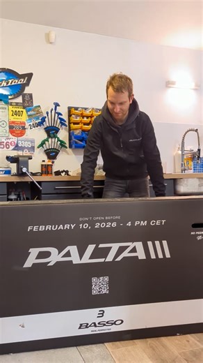 RC CYCLES CAMORS on Instagram: "Les coulisses avant de te dévoiler le nouveau PALTA III 🤯 Voici le montage du tant attendu BASSO PALTA III 🤩 Tu découvriras quelques subtilités de ce nouveau gravel. Un grand merci au cameraman 😉 #vélo #basso #gravelcycling #gravel #cyclinglife"