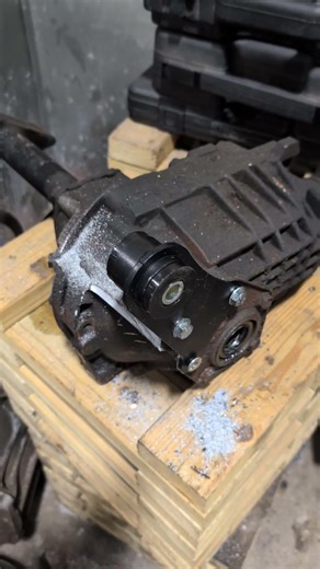 installing a 2.5 inch lift on this 91 s10 #s10life #roughcountrylift #chevy #mechaniclife