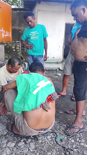 Vence Sikone (@vence.sikone)’s videos with Ina Susun - Timorese Song Mix