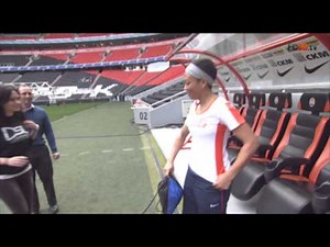 Angela Hucles enjoy is Donbass Arena