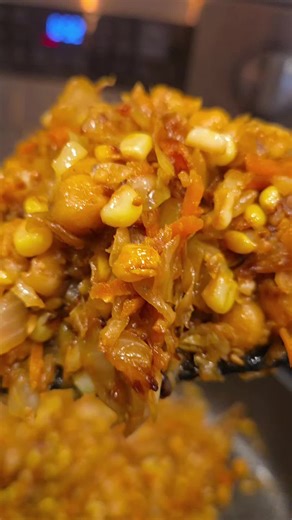 ✨️Cabbage queens unite✨️ This is quite literally my favorite thing to eat. Even if you don't like Cabbage, this could possibly change your mind or possibly your life. #cabbage #cabbagerecipe #sauteed #dinnerwithme #mydinner