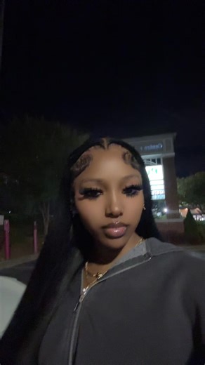 unique🦋 (@uniquedabaddest)’s videos with original sound - 🎧