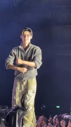 Sunghoon aura farming 💅🏻 #sunghoon #parksunghoon #enhypen #engene #kpop #viral #trend #shorts #fyp