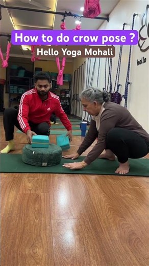 How to do crow pose ? #crowpose #bakasana