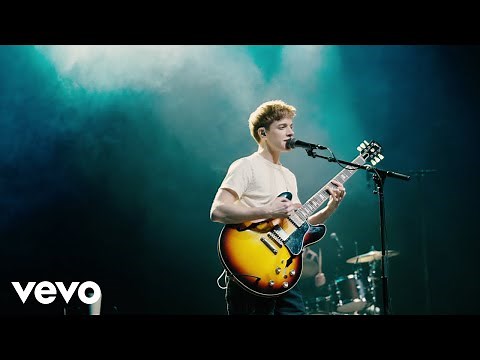 Mae Martin - Try Me (Live From Toronto)