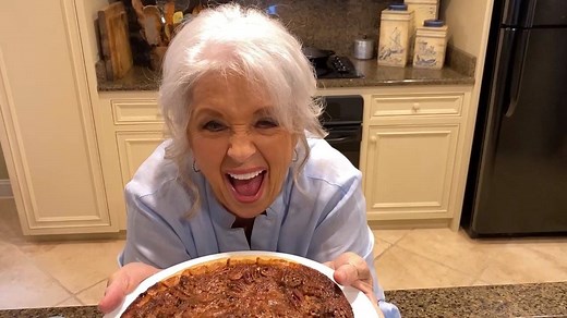 278K views · 50 reactions | You can't have Thanksgiving without pie, and one of my favorite's is the delicious Chocolate Pecan Pie recipe I'm sharin' with y'all now! https://www.pauladeen.com/recipe/chocolate-pecan-pie/ | Paula Deen | Facebook
