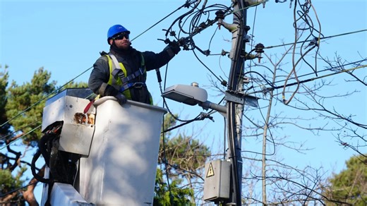 Hundreds of ESB customers still without power following Storm Floris