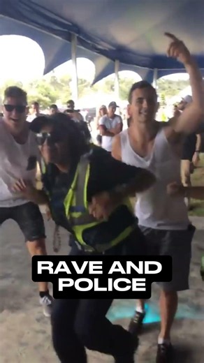 WHEN HARDTECHNO HITS #techno #technodance #holypriest #hardtechno